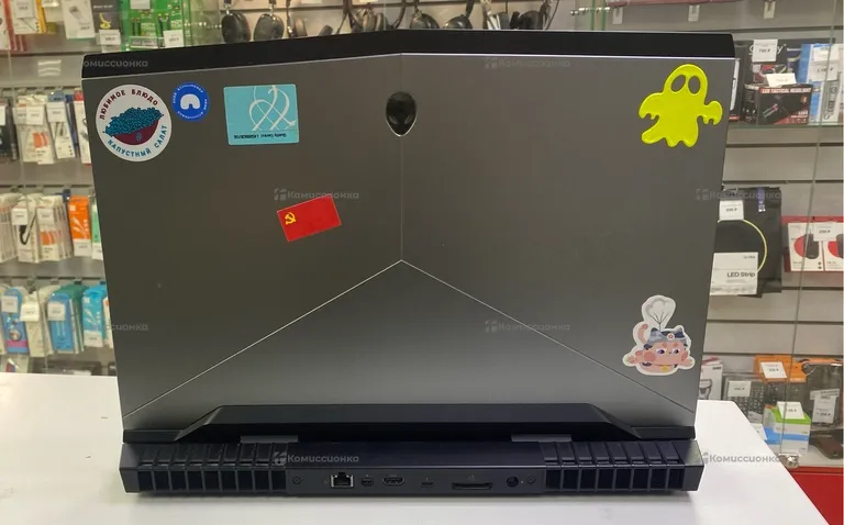 Ноутбук  Intel Core i7-7700HQ