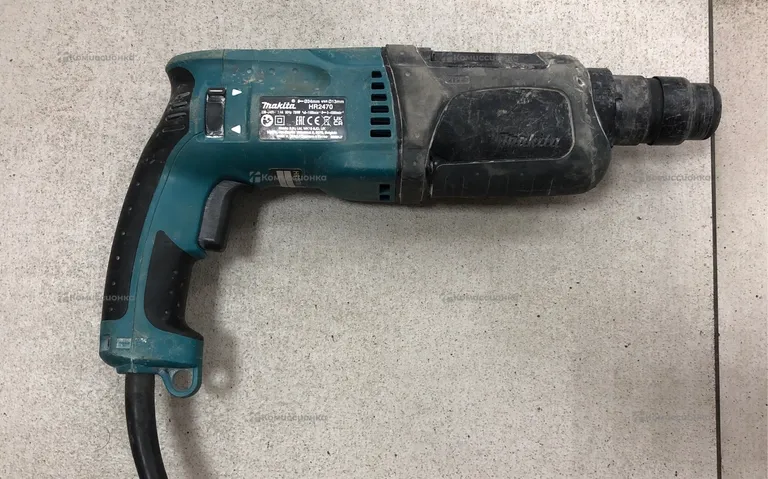 перфаратор makita HR2470