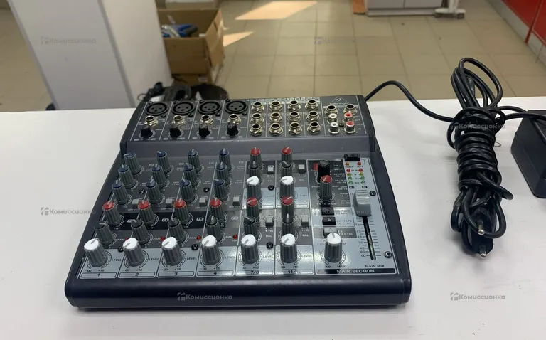 Микшер Behringer 1202FX
