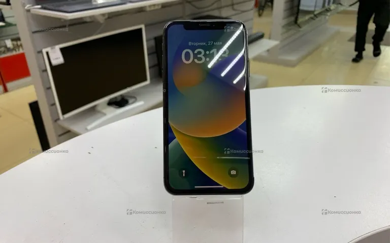 Apple IPhone X 64 ГБ