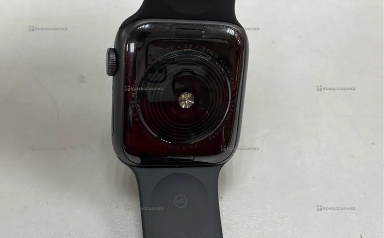 Часы  Apple watch se gen 1 44mm