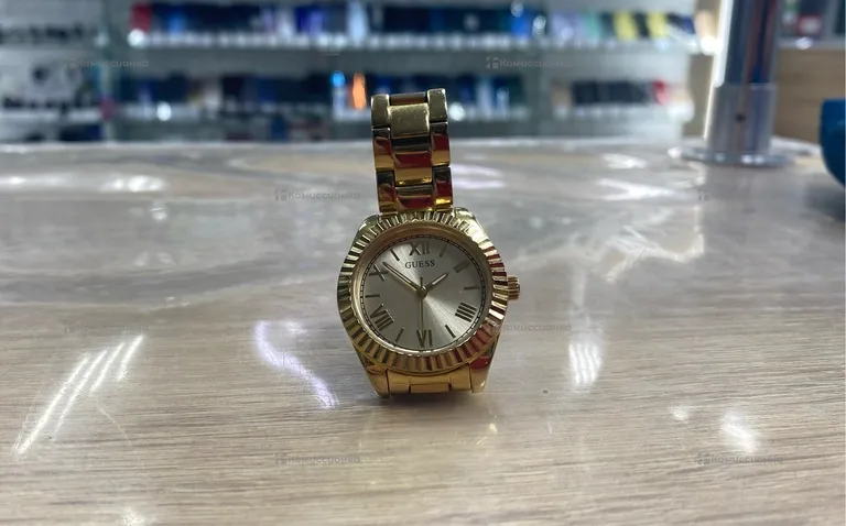 Часы  Guess GW0686L2
