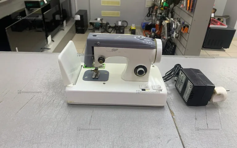 Швейная машина  mini sewing machine