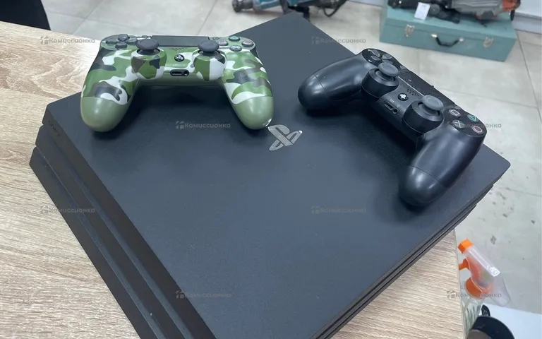 Приставка Sony PS4 Pro