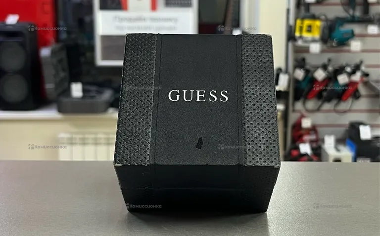 Часы  Guess W11603L1