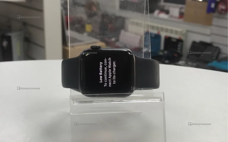 Часы  Apple Watch SE