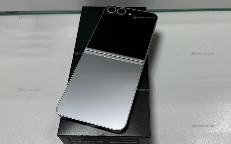 Samsung Galaxy Z Flip 6 12/256Gb