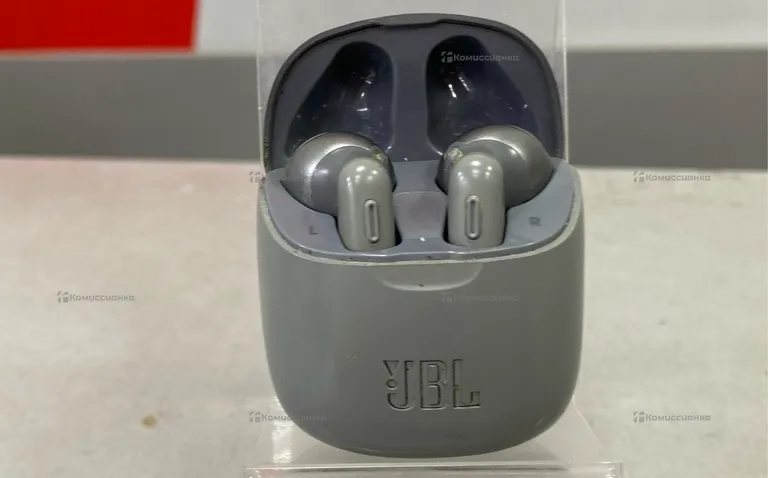 Наушники  jbl tune225