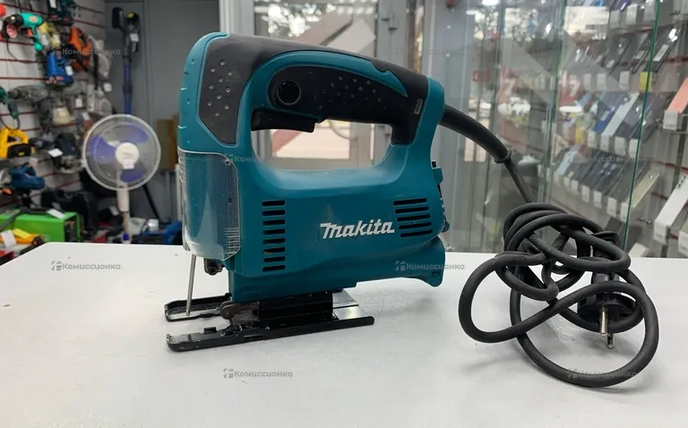 Электролобзик makita 4326