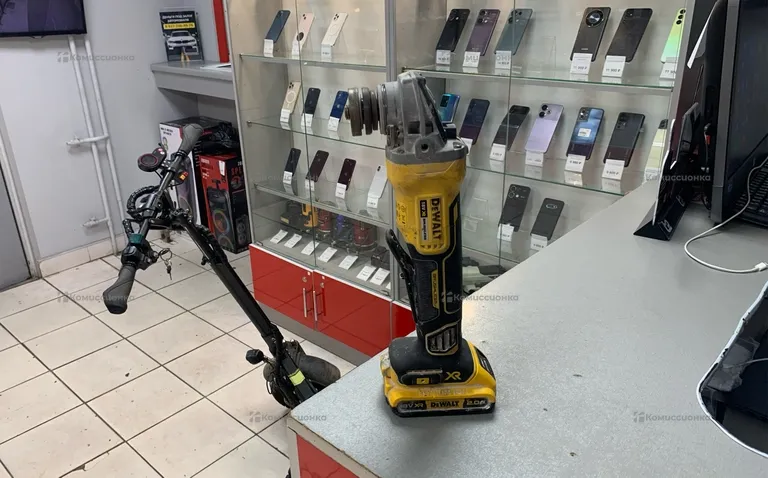 Аккумуляторная УШМ DeWalt DCG406
