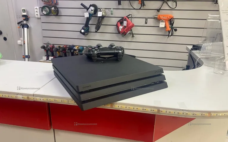 Приставка PS4. PS4 1TB