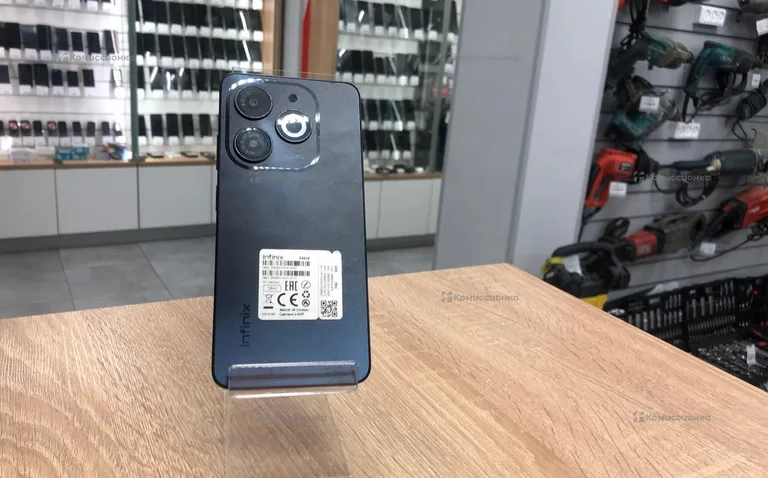 Infinix smart 8 4/128