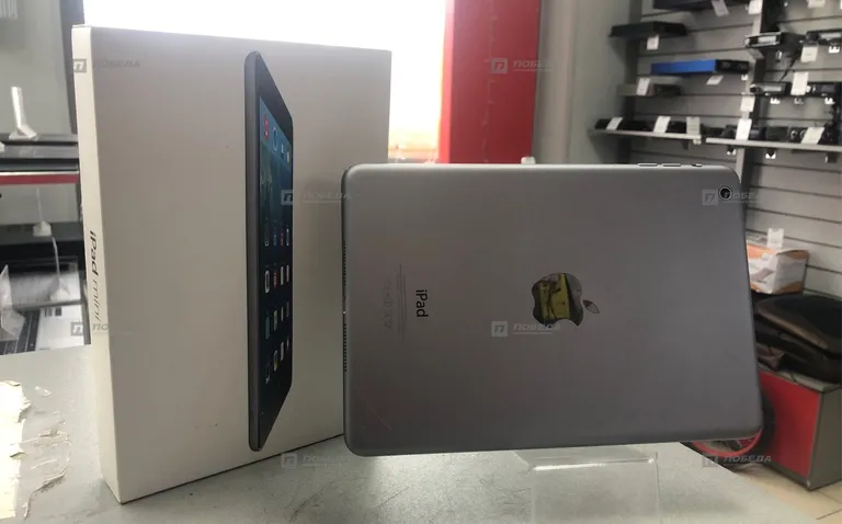 Apple IPad Mini  16GB + WI-FI