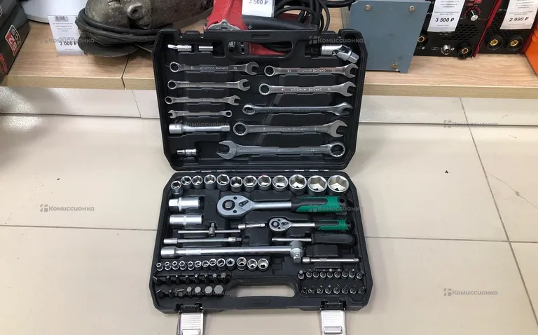 Набор инструментов Автохит 82 pcs