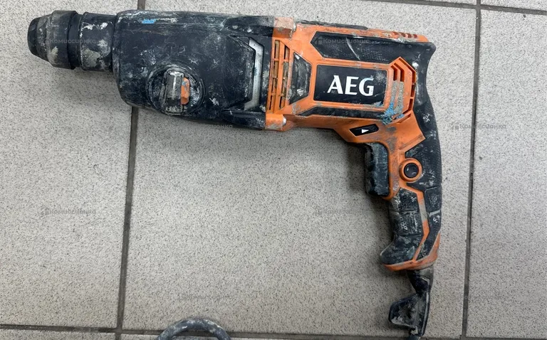 Перфоратор AEG KH 24 IE