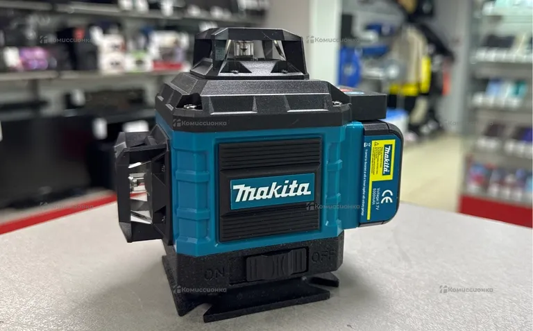 Лазерный нивелир Makita(набор)