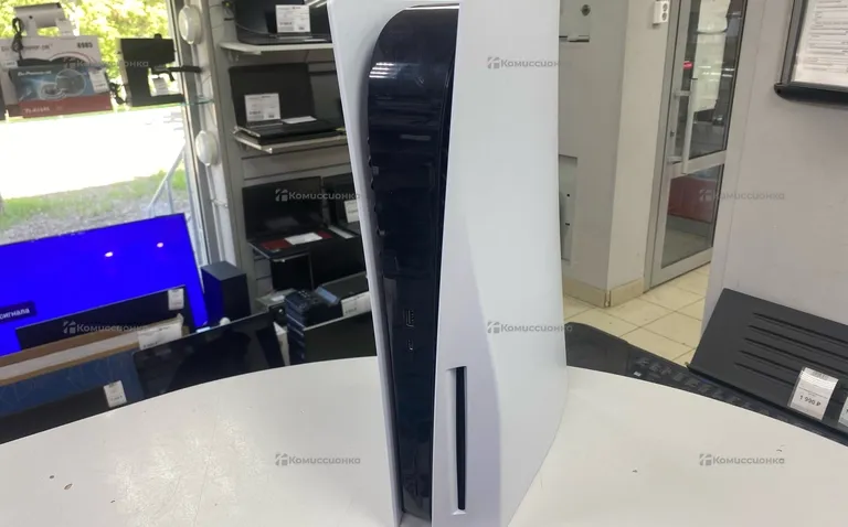 Приставка PlayStation 5 с дисководом