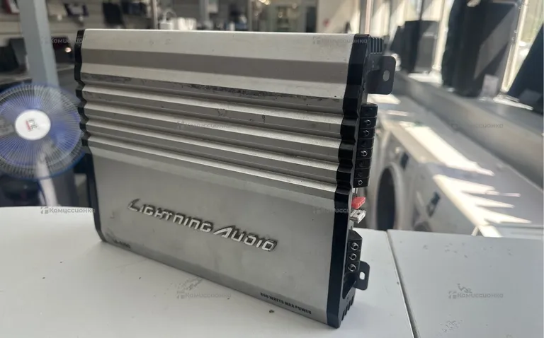 Усилитель  audio LA-4100