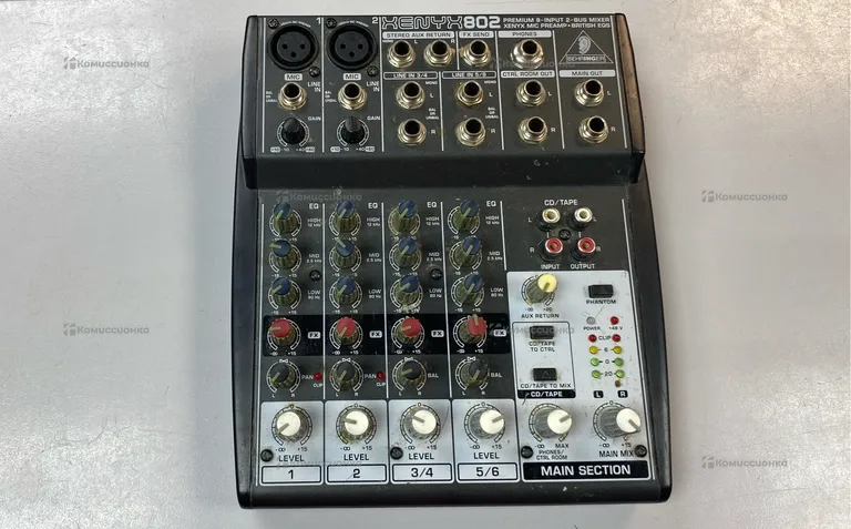 Микшер Xenyx 802