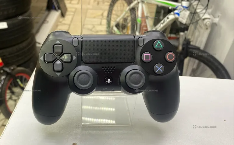 PS4. Игровой джойстик PS4(оригинал)