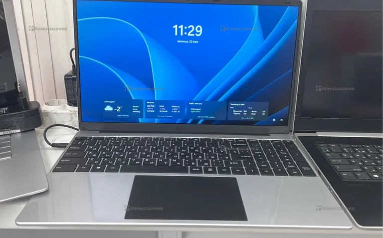 Ноутбук  Default string P142