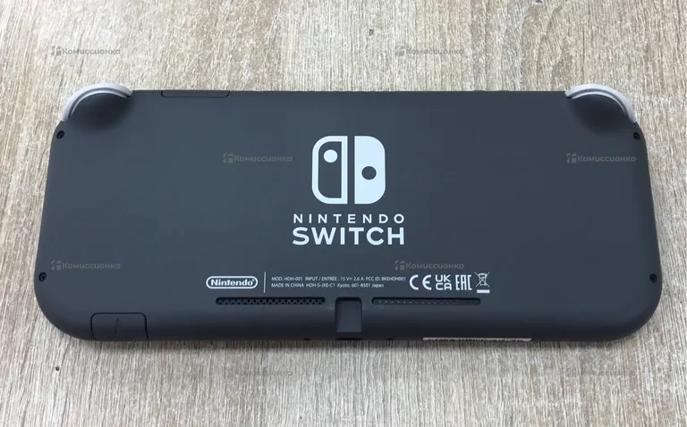 Приставка Nintendo Switch Lite