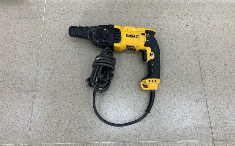 Перфоратор Dewalt D25133-KS