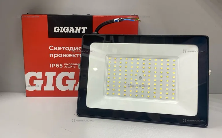 светодиодный прожектор Gigant GLS-100