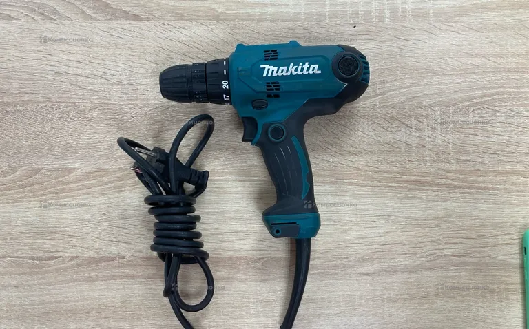 Дрель сетевая Makita DF0300