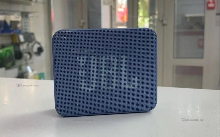 Колонка JBL Go Essential