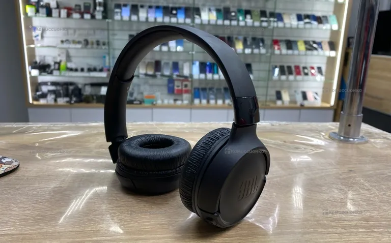 Наушники JBL 520BT