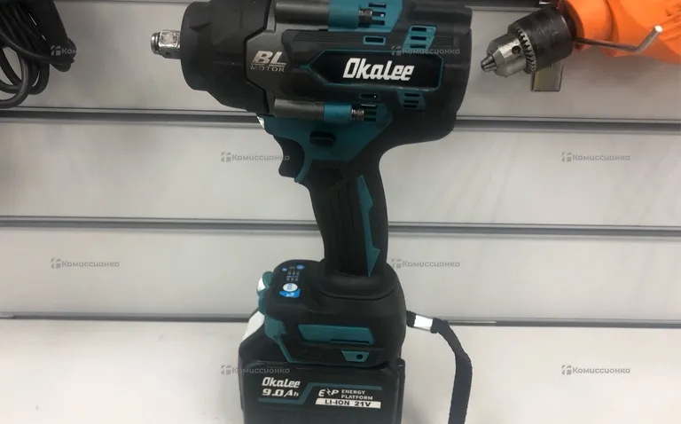 Гайковерт аккумуляторный Makita M6 M22