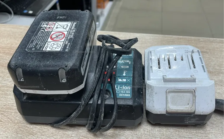 Зарядная станция Makita + 2Акб