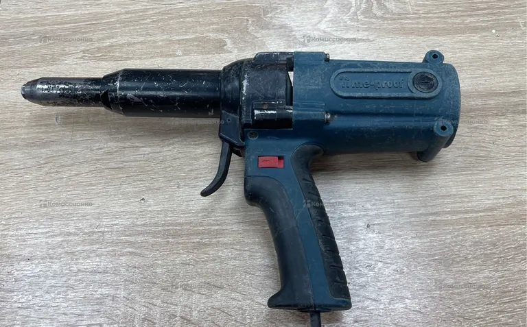 Заклепочник Tome-proof TAC500A