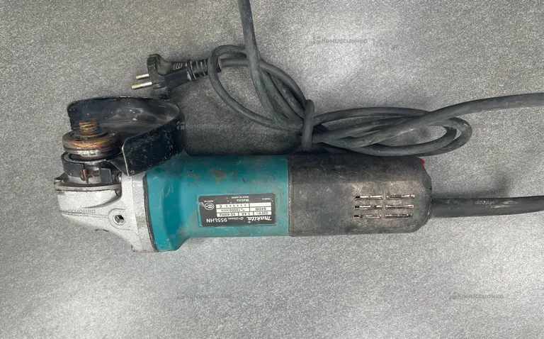 УШМ Makita 9558 реплика