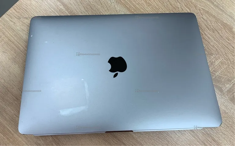 Ноутбук  MacBook Pro 2017 8/128