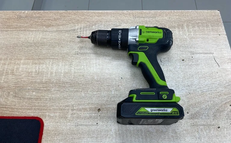 Шуруповерт Greenworks