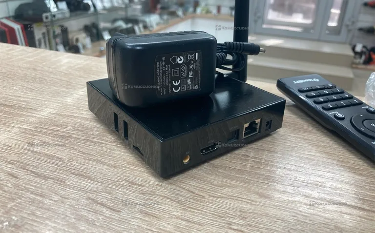 Приставка iconBit XDS94K