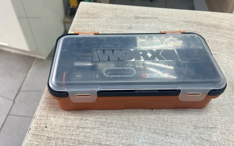 Отвертка аккумуляторная WORX WX240