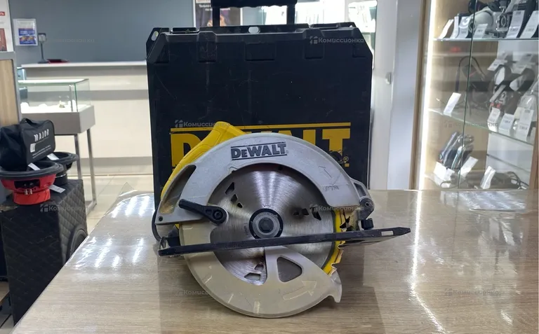 Дисковая пила dewalt DWE560