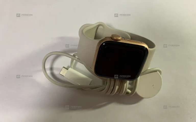 Часы Apple Watch SE 40mm