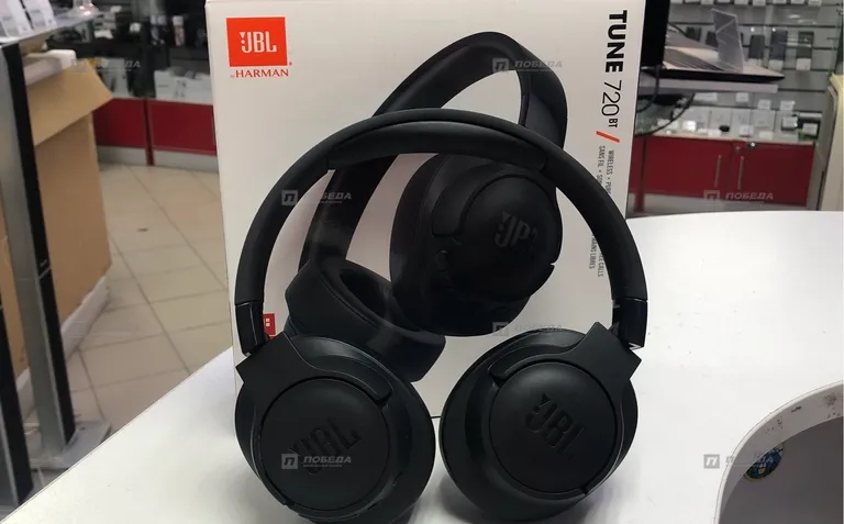 Наушники JBL Tune 720BT