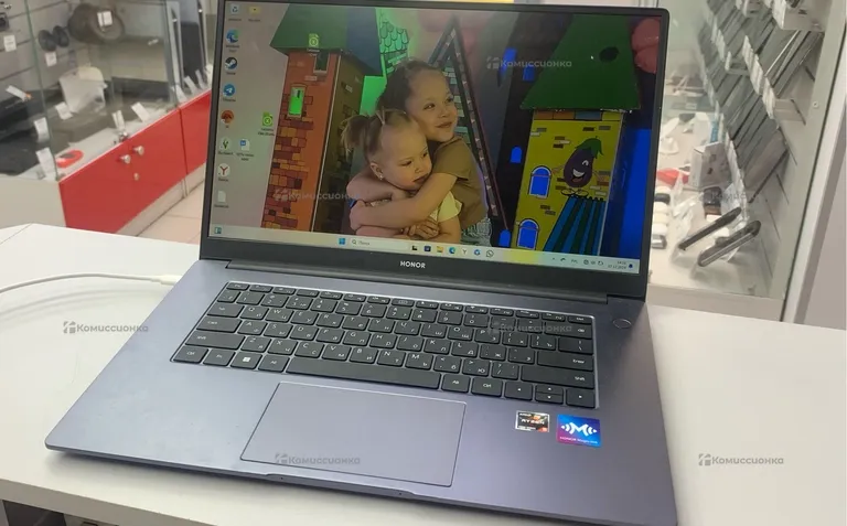 Ноутбук Honor magicbook