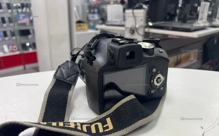 Фотоаппарат Fujifilm FinePix SL300