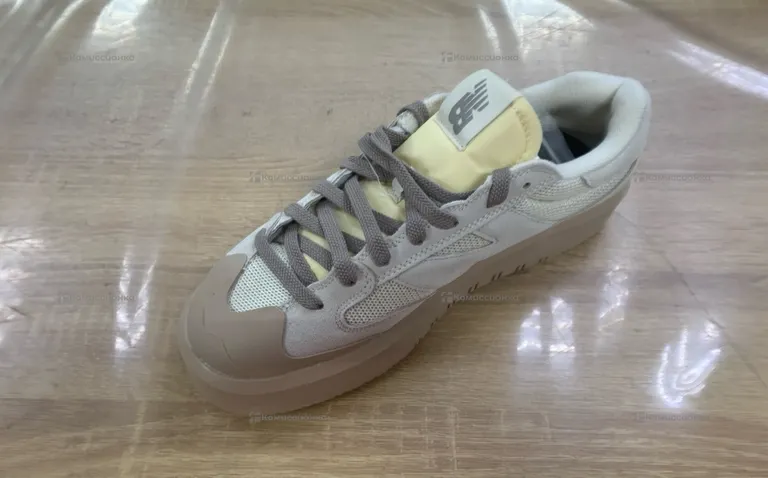 Кроссовки NB 43p бежевые