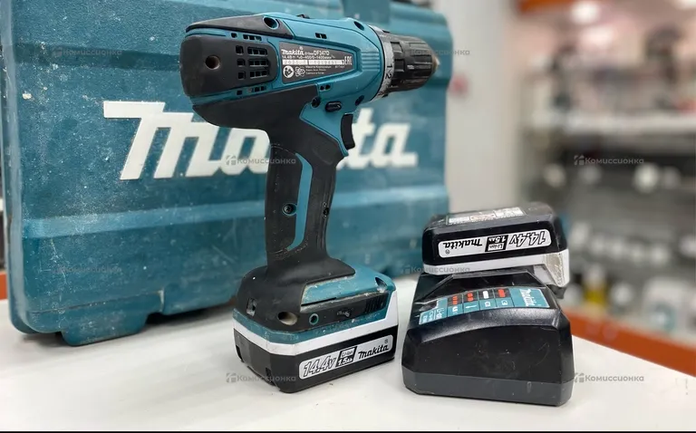 Аккумуляторная дрель-шуруповерт Makita DF347D