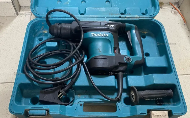 Перфоратор makita HR3210C