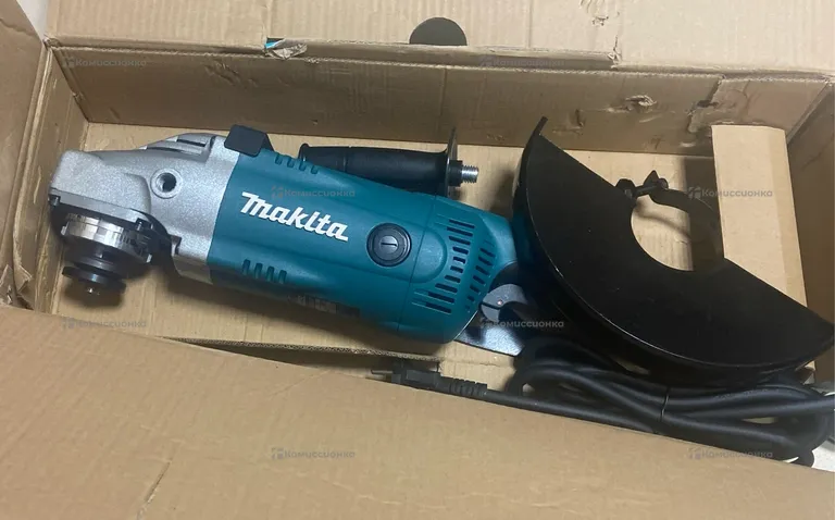 УШМ Makita GA9020 реплика