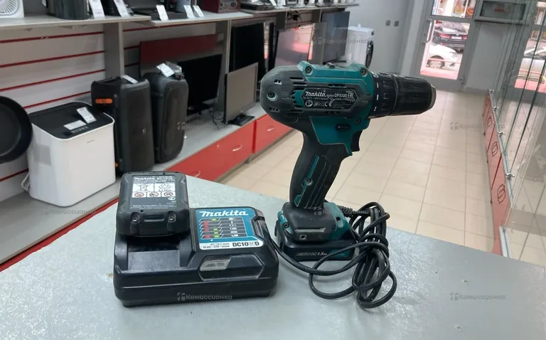DF333D 12v шуруповерт Makita