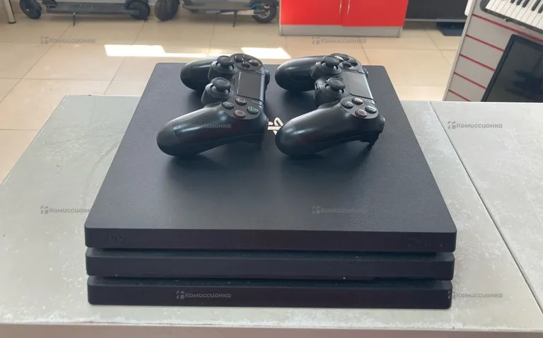 Приставка PS4. PS4 Pro 1TB